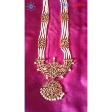 Traditional Temple jewellery Annam(swan) Mahiri malai with Rakodi pendant and  pearl hangings.